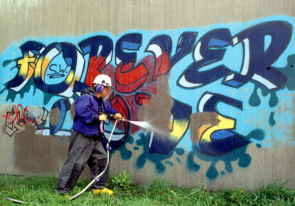 DLU Schwedt: Graffitischutz und -entfernung